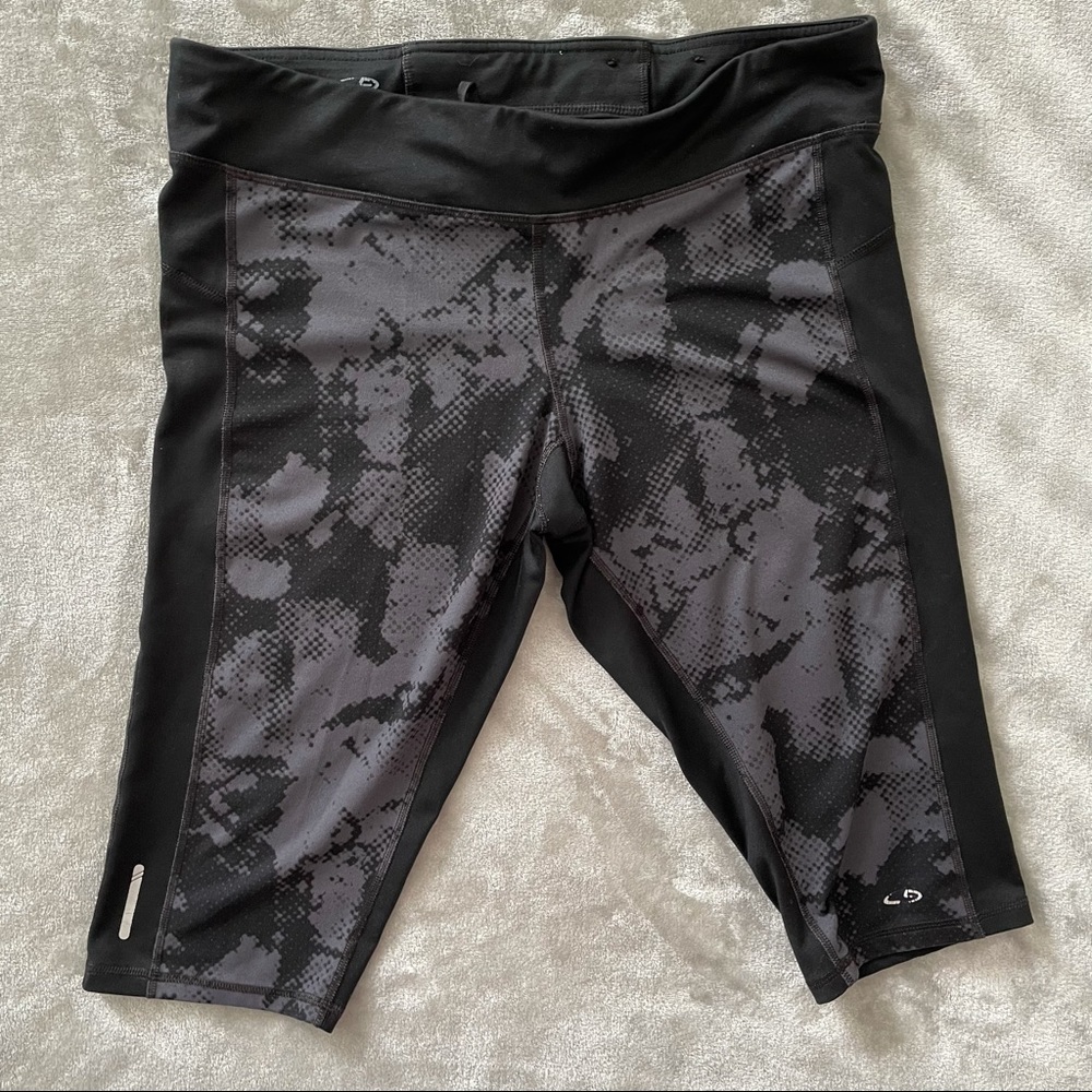 C9 Champion Women's Size XL Athletic Legging Shorts Black Gray Drawstring Pocket